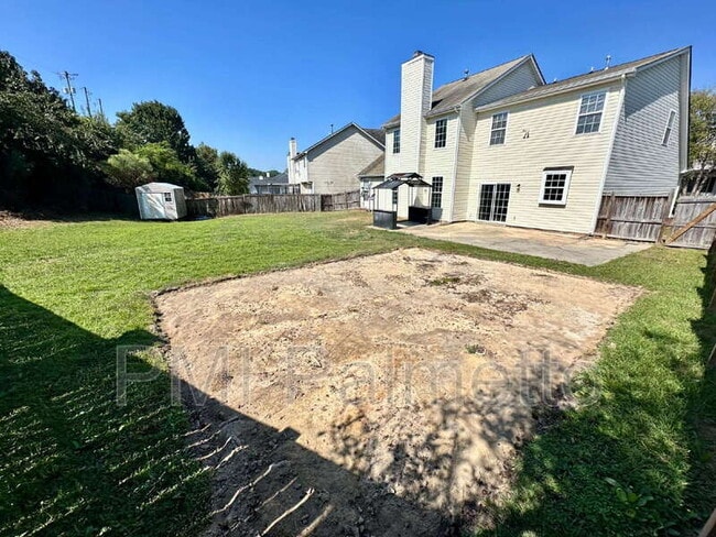 Building Photo - 303 Buckthorne Dr