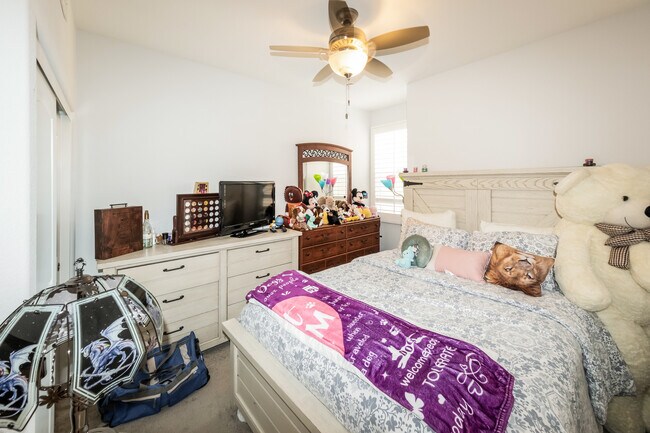 Building Photo - 1460 Mockingbird Ct