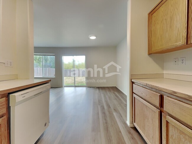 Building Photo - 18631 29th Ave E