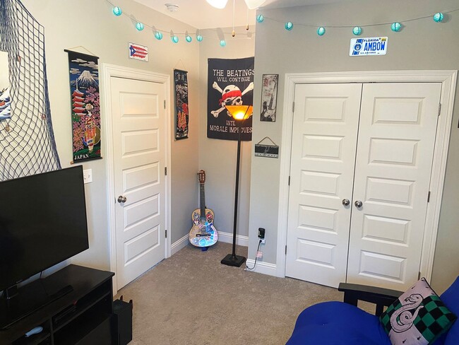 Building Photo - 166 Cullom Dr