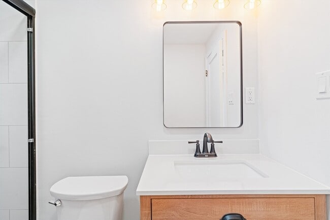 Building Photo - 126 Washington Ave