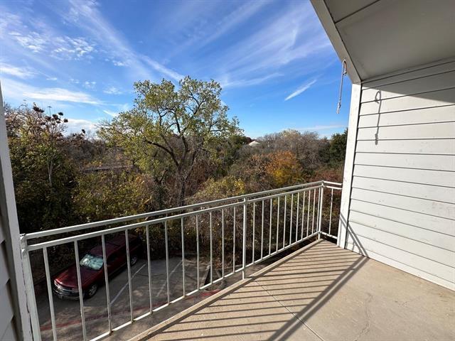 Building Photo - 9823 Summerwood Cir