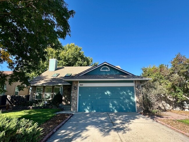 Building Photo - BEAUTIFULLY UPDATED 3BD HOME NEAR FORT CARSON