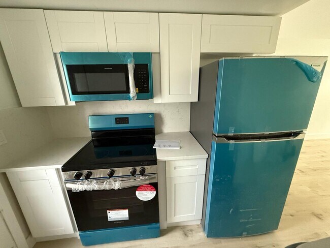 Building Photo - 1480 E Sample Rd