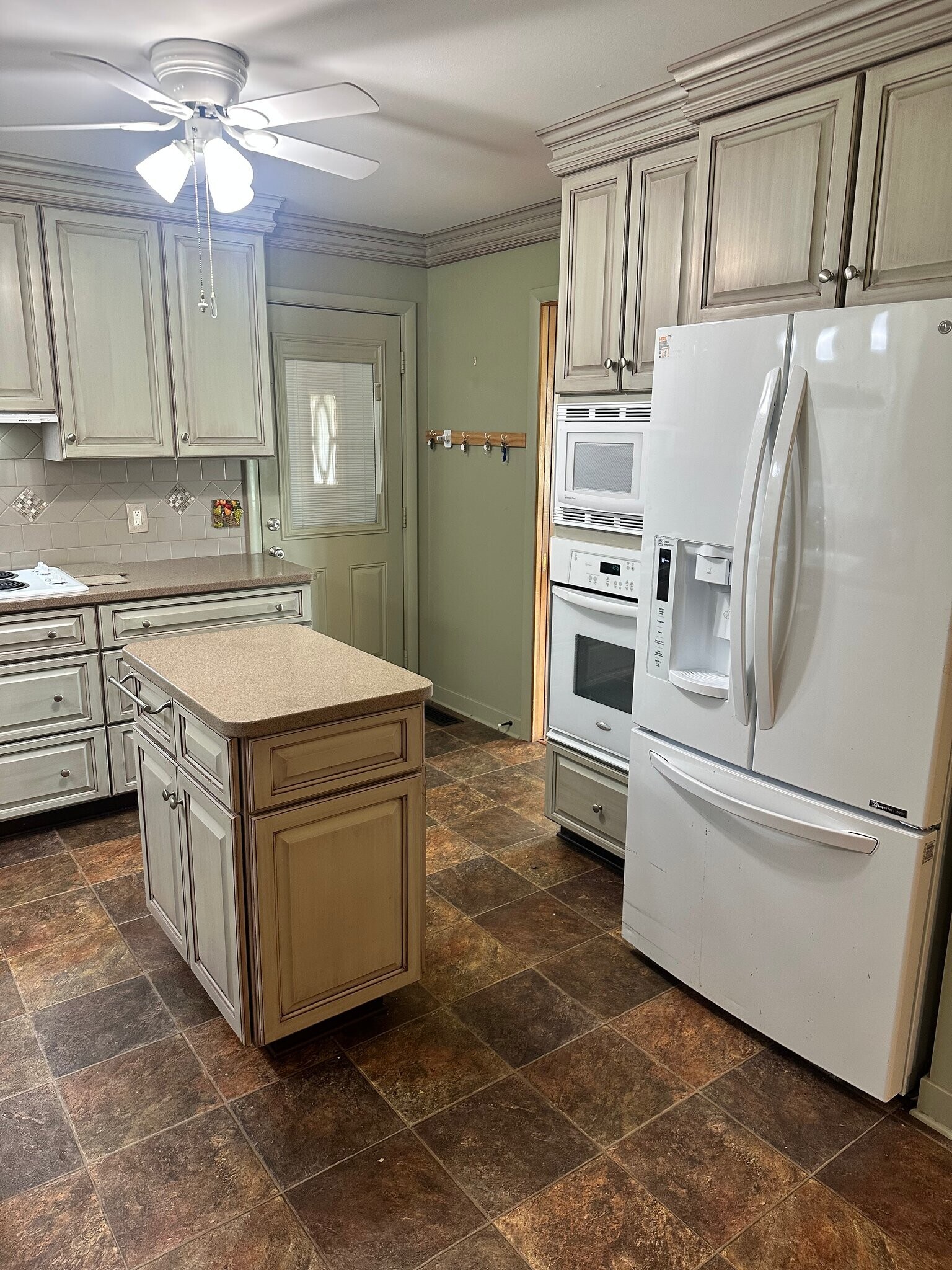 Building Photo - 2916 Windemere Cir