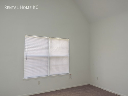 Building Photo - 1931 N 80th Ct