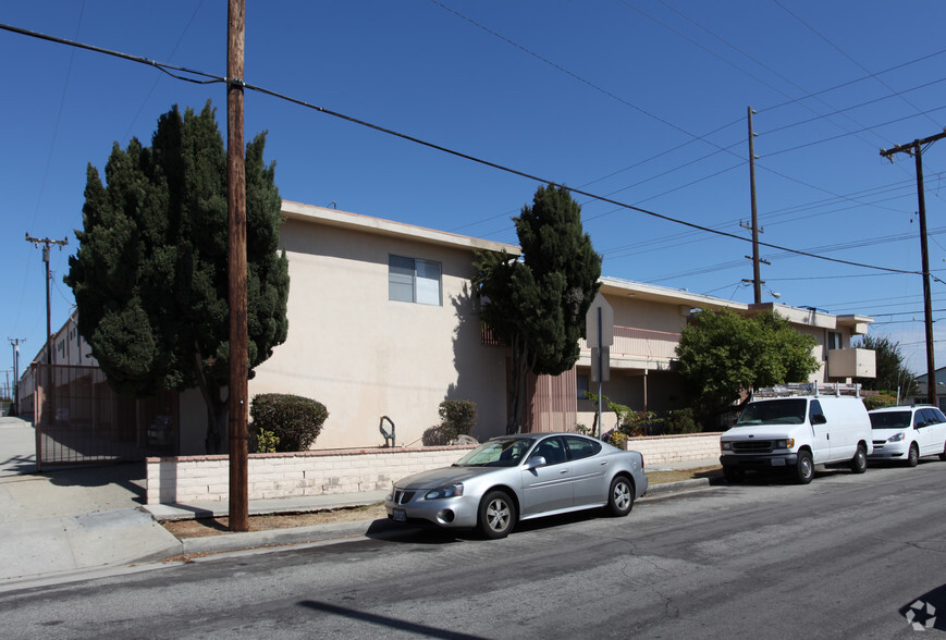 Building Photo - Kensington Apartments