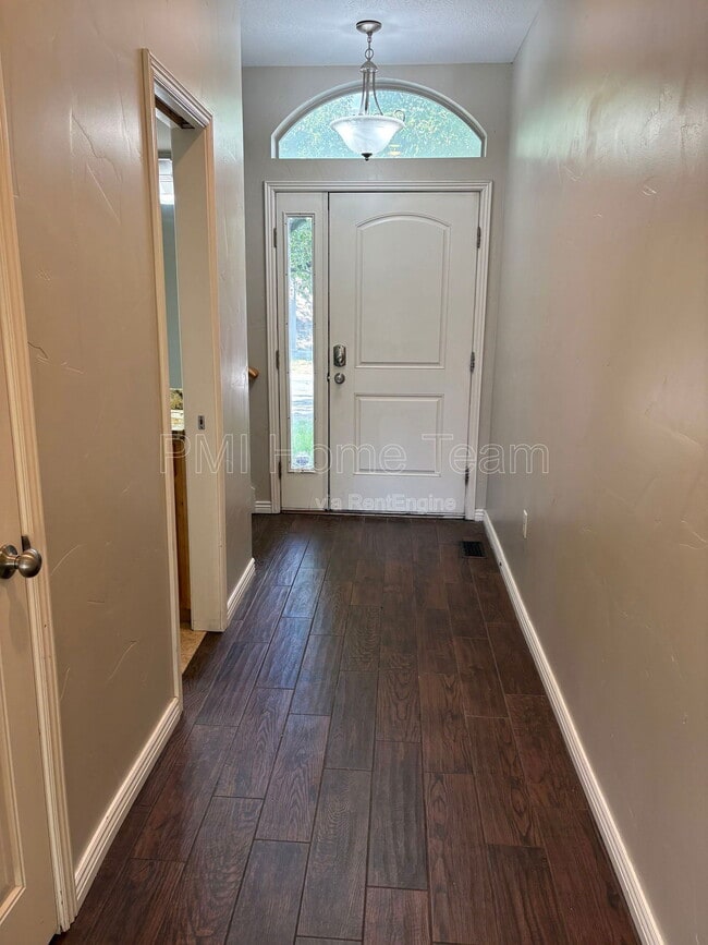 Building Photo - 260 Ailee Lane