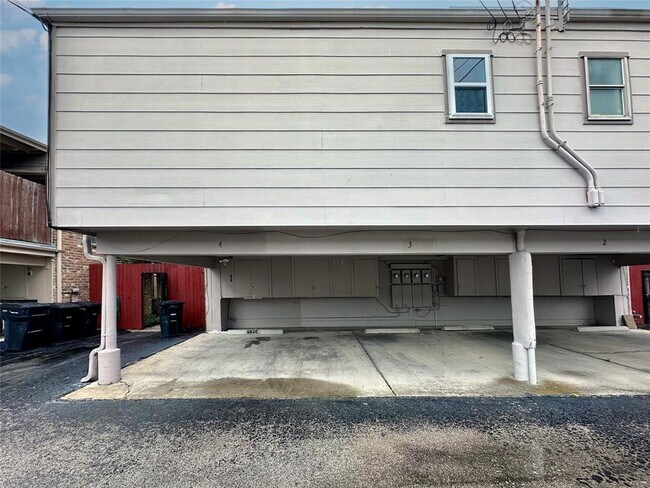 Building Photo - 5528 Beverly Hill St