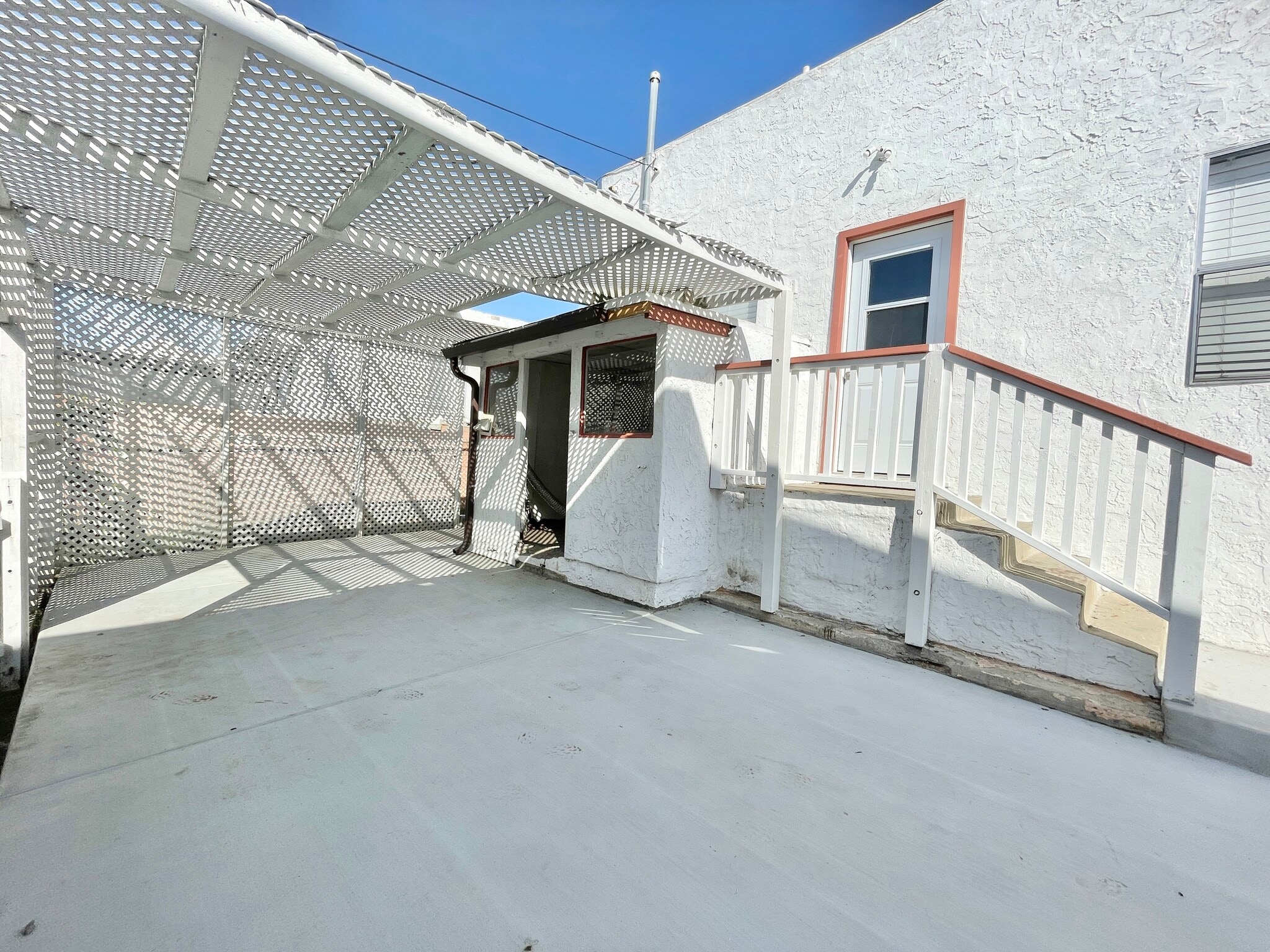 Building Photo - 712 S 37th St