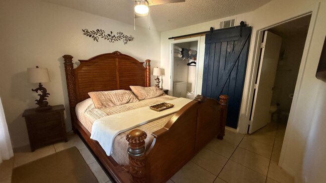 Building Photo - Charming 1bed 1bath Condo in Kissimmee