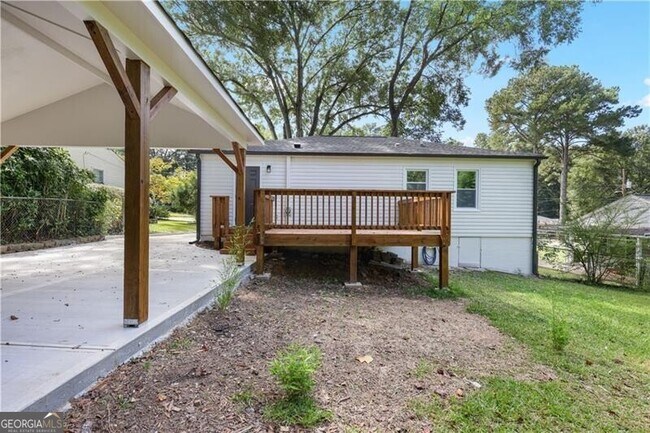 Building Photo - 1967 Sumter St NW