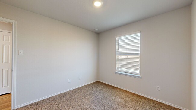 Building Photo - LIKE BRAND NEW HOUSE FOR RENT IN TROY!!!