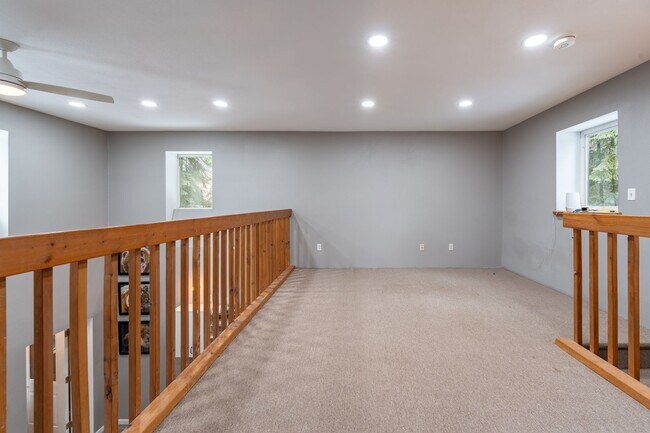 Building Photo - Secluded 2 Bed, 1 Bath Home with Carport, Oil Heat included!