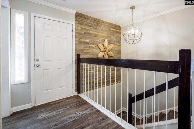 Building Photo - 251 Shoreline Dr