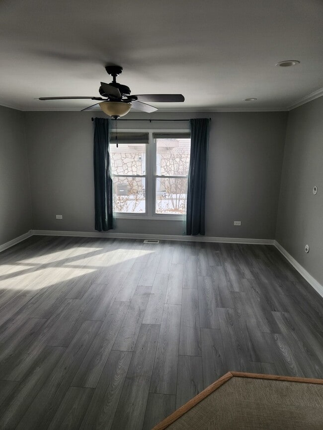 Building Photo - 1020 Brunswick Harbor