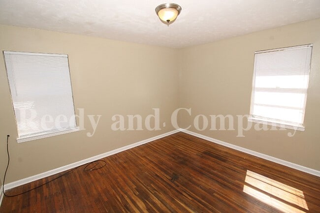 Building Photo - 5610 Millbranch Rd