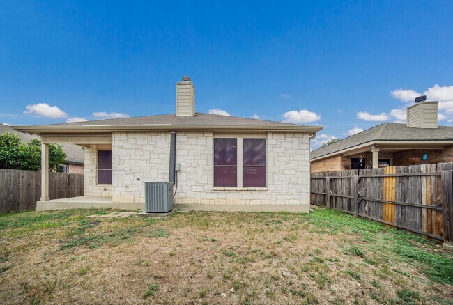 Building Photo - 27110 Saddlefoot Way