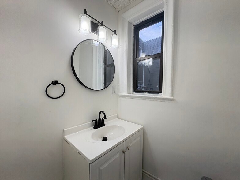 995 Summit Ave 104 - 997 Summit Ave