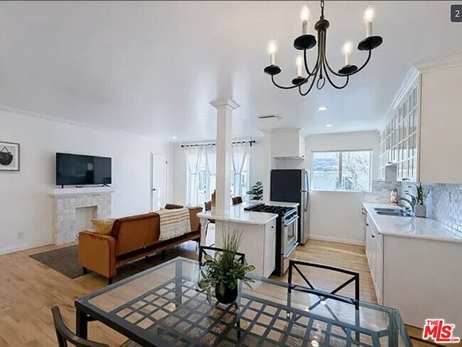 Building Photo - 1027 20th St