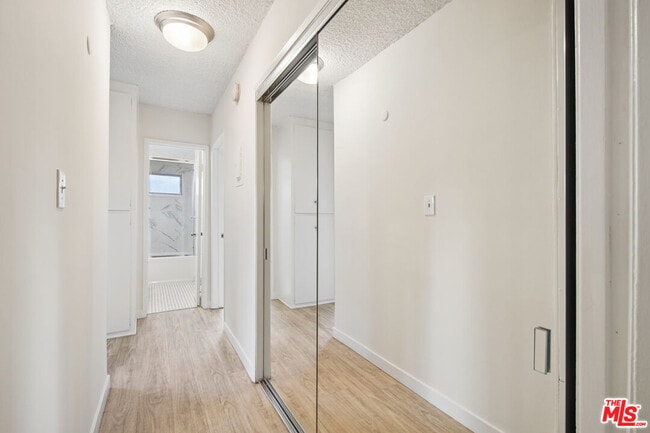 Building Photo - 7540 Hampton Ave