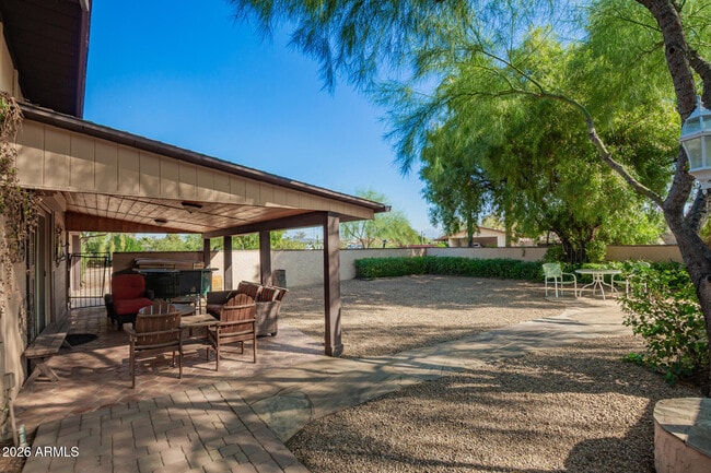 Building Photo - 6419 E Cactus Rd