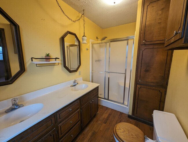Building Photo - 3 Bedroom 3 Bathroom Home in Batesville