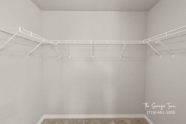 Building Photo - Spacious Saint Aubyn 4BD Lorson Ranch w/ A/C