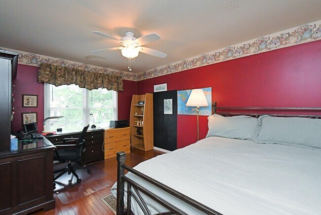 Building Photo - 187 Pinecrest Ln