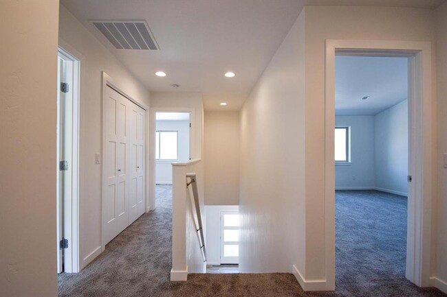 Building Photo - New South Hills Duplex Stunner!