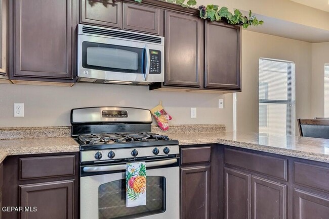Building Photo - 12921 Hueco Cave Dr