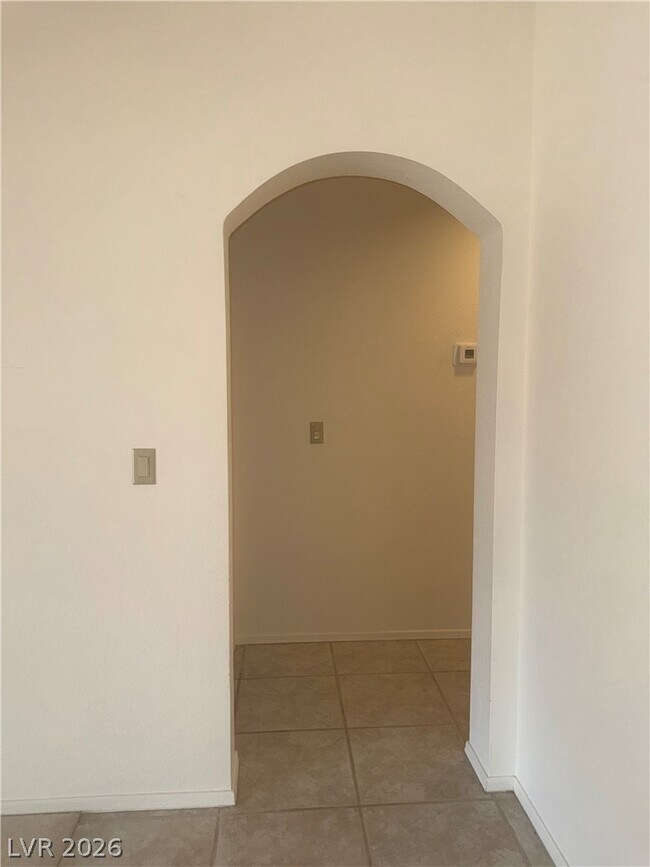Building Photo - 8900 Kingsmill Dr