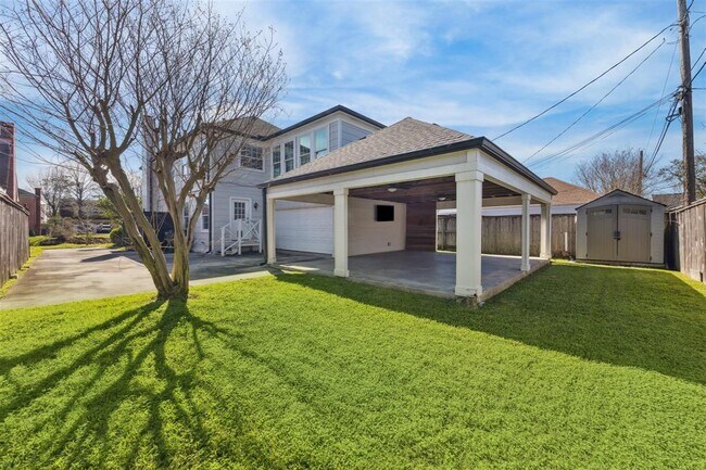 Building Photo - 6649 Fairfield St