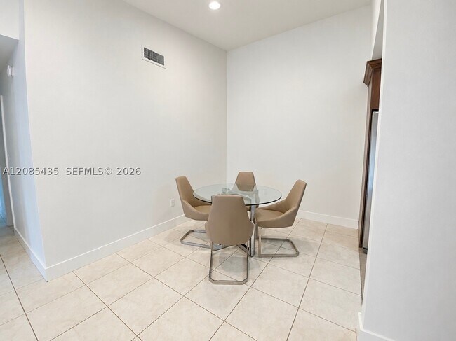 Building Photo - 8811 SW 123rd Ct