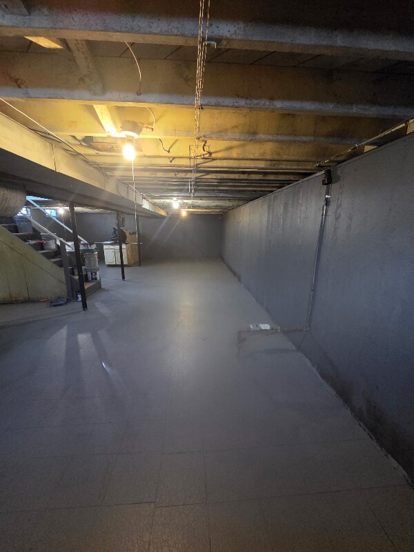 Building Photo - 3716 Lynn St