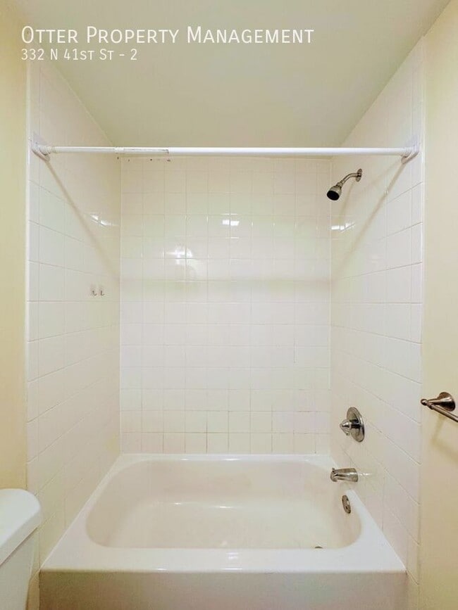 Building Photo - 332 N 41st St