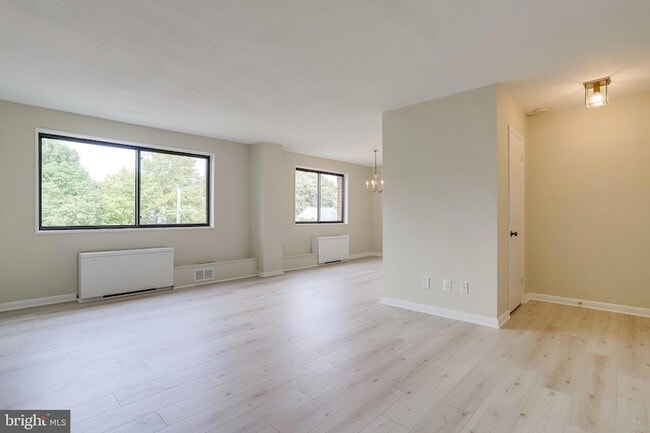 Building Photo - 3515 Washington Blvd