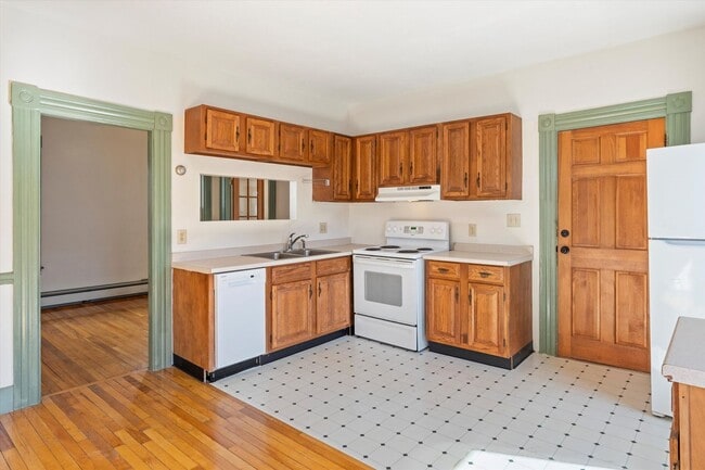 Building Photo - 74 Dartmouth St