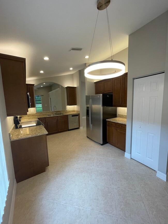Building Photo - 1583 Windamere Ln