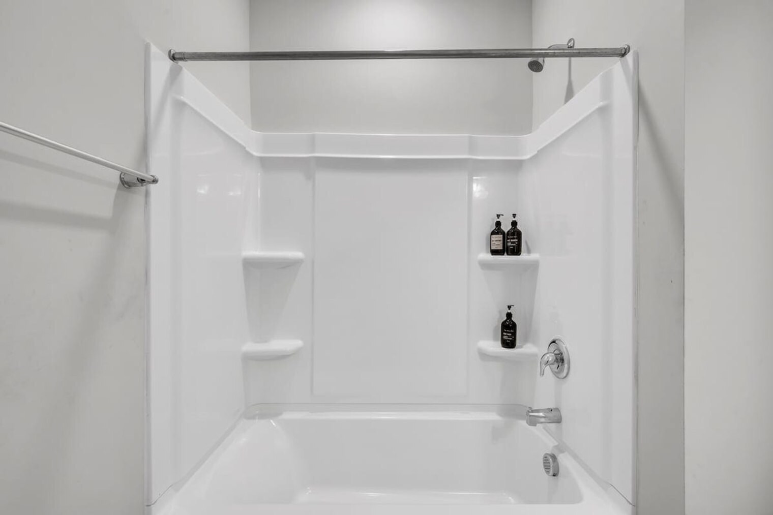 Building Photo - 2804 Saltaire Ave