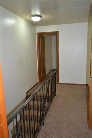 Building Photo - 2 Bedroom 1.5 Bathroom 4 plex (6 month lea...