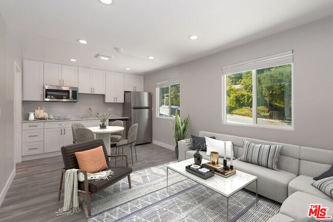 Building Photo - 5634 Mason Ave