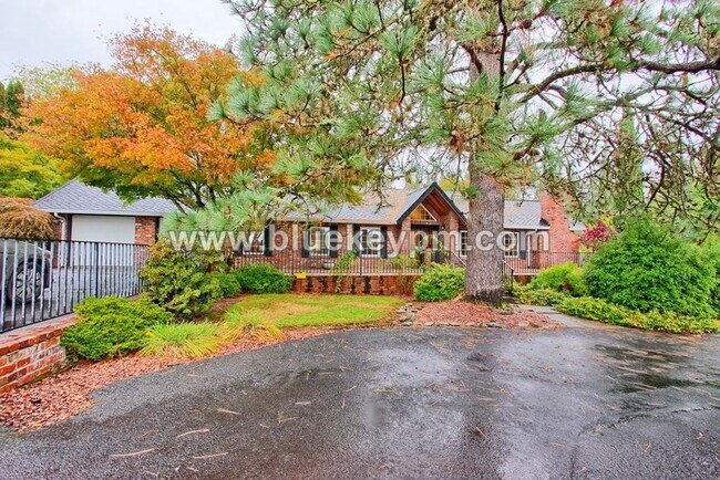 Primary Photo - 3 Bed, 2 Bath, 1 Acre Home in Ridgefield, WA