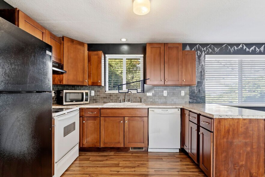 Building Photo - 1186 E 3150 N