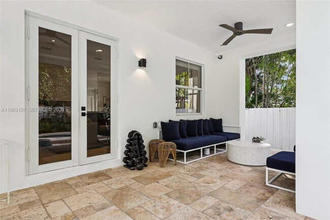 Building Photo - 7420 SW 54th Ct