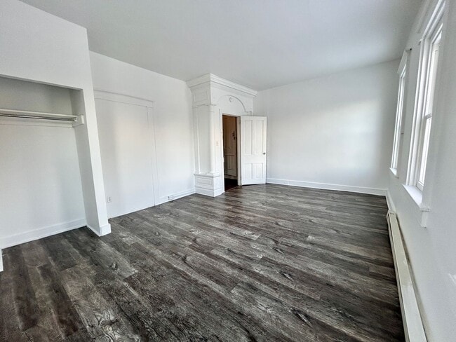 Building Photo - 344 N Lime St