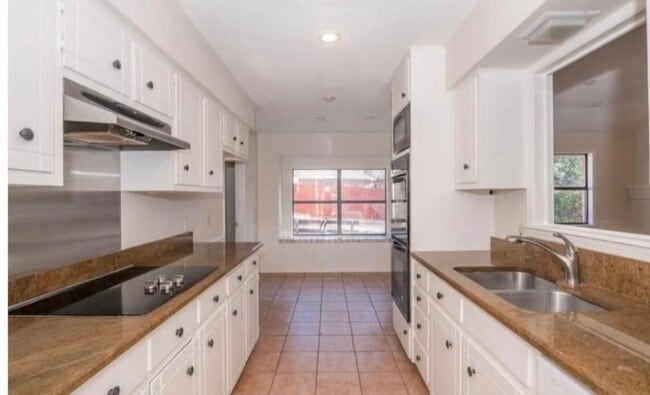 Primary Photo - 4800 Gretna Green Ln