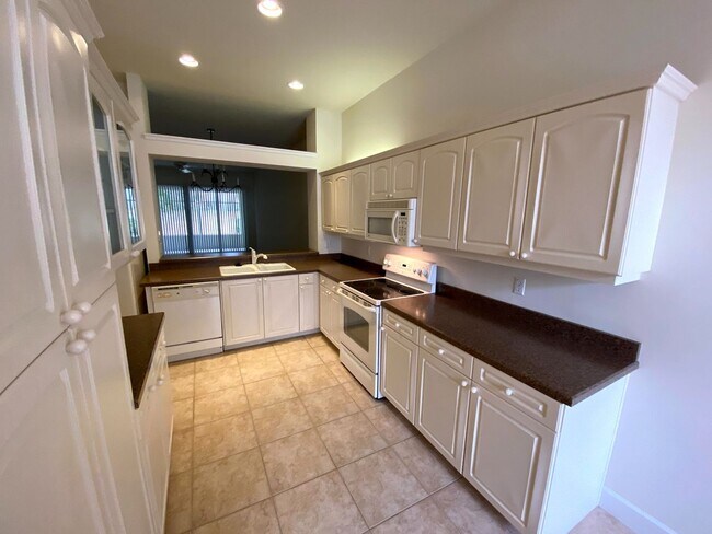 Building Photo - Halifax Plantation Golf Villa AVAILABLE NOW!