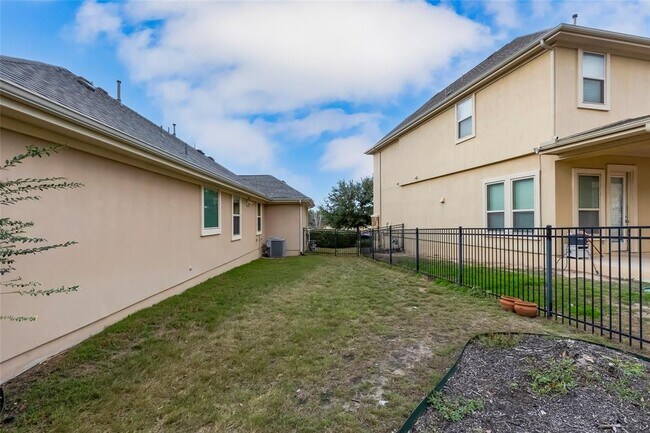 Building Photo - 4103 Front Range Ln