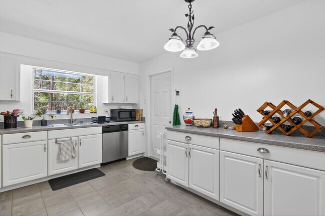 Building Photo - 4604 NW 44th Pl